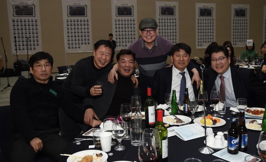 테이블.jpg